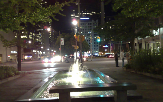 15092007316-toronto-bei-nacht.jpg