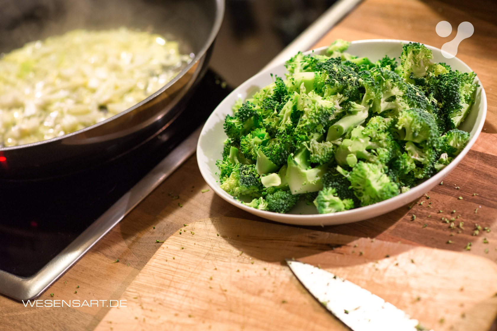 Brokkoli-Mandel-Pesto mit Crème Fraîche