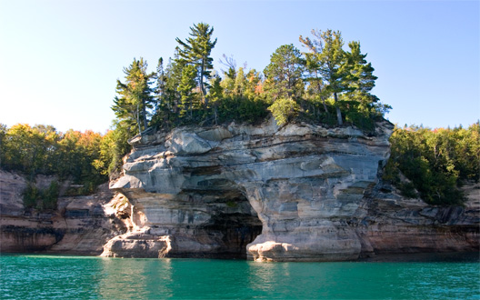 img_9437-pictured-rocks.jpg